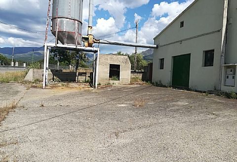 ALQUILER DE NAVE EN HERVAS