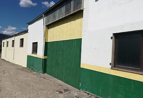 ALQUILER DE NAVE EN HERVAS