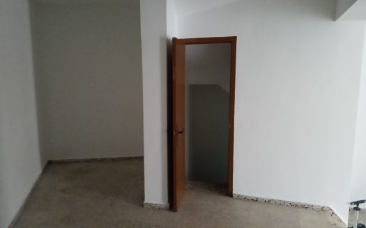 ALQUILER DE LOCAL EN HERVAS