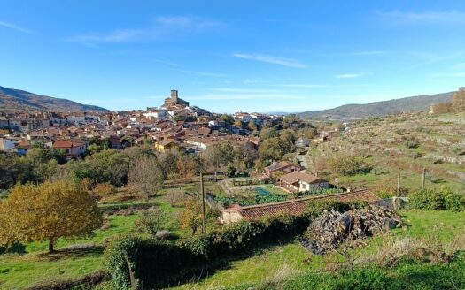 VENTA DE FINCA EN HERVÁS