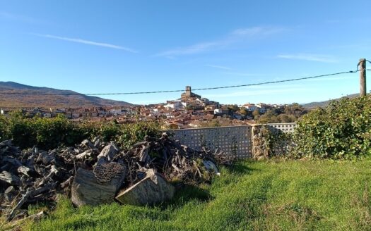 VENTA DE FINCA EN HERVÁS